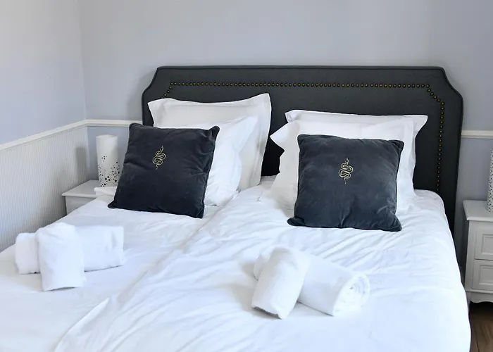 The Fairytale - Petite Venise